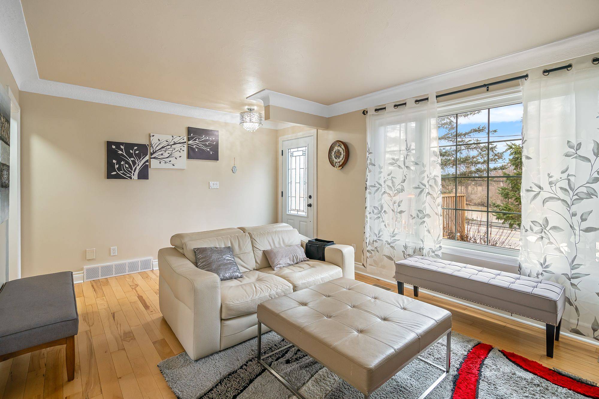 Welland, ON L3C 5E8,415 RIVERSIDE DR