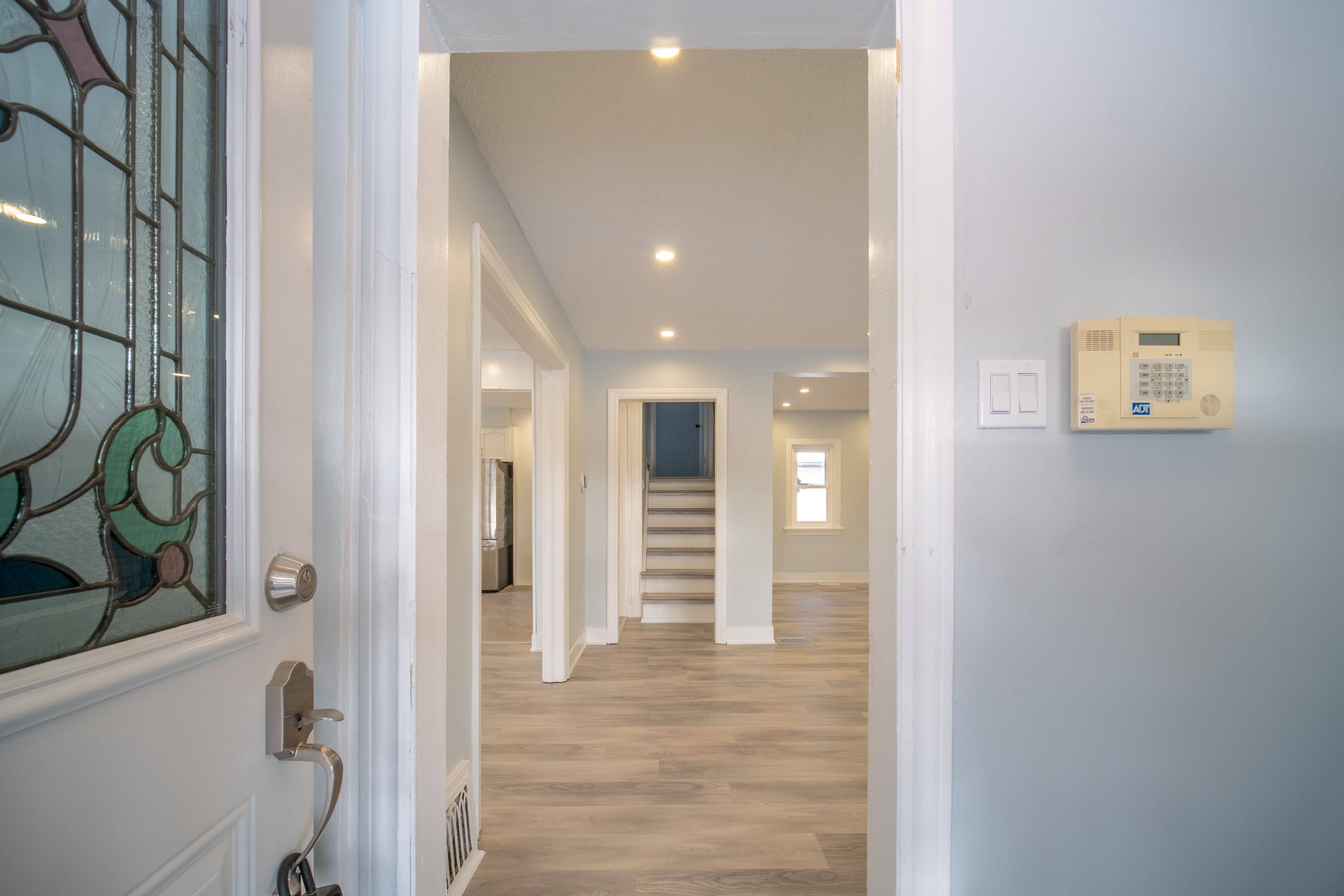 Cambridge, ON N1R 2C5,10 Monroe ST N