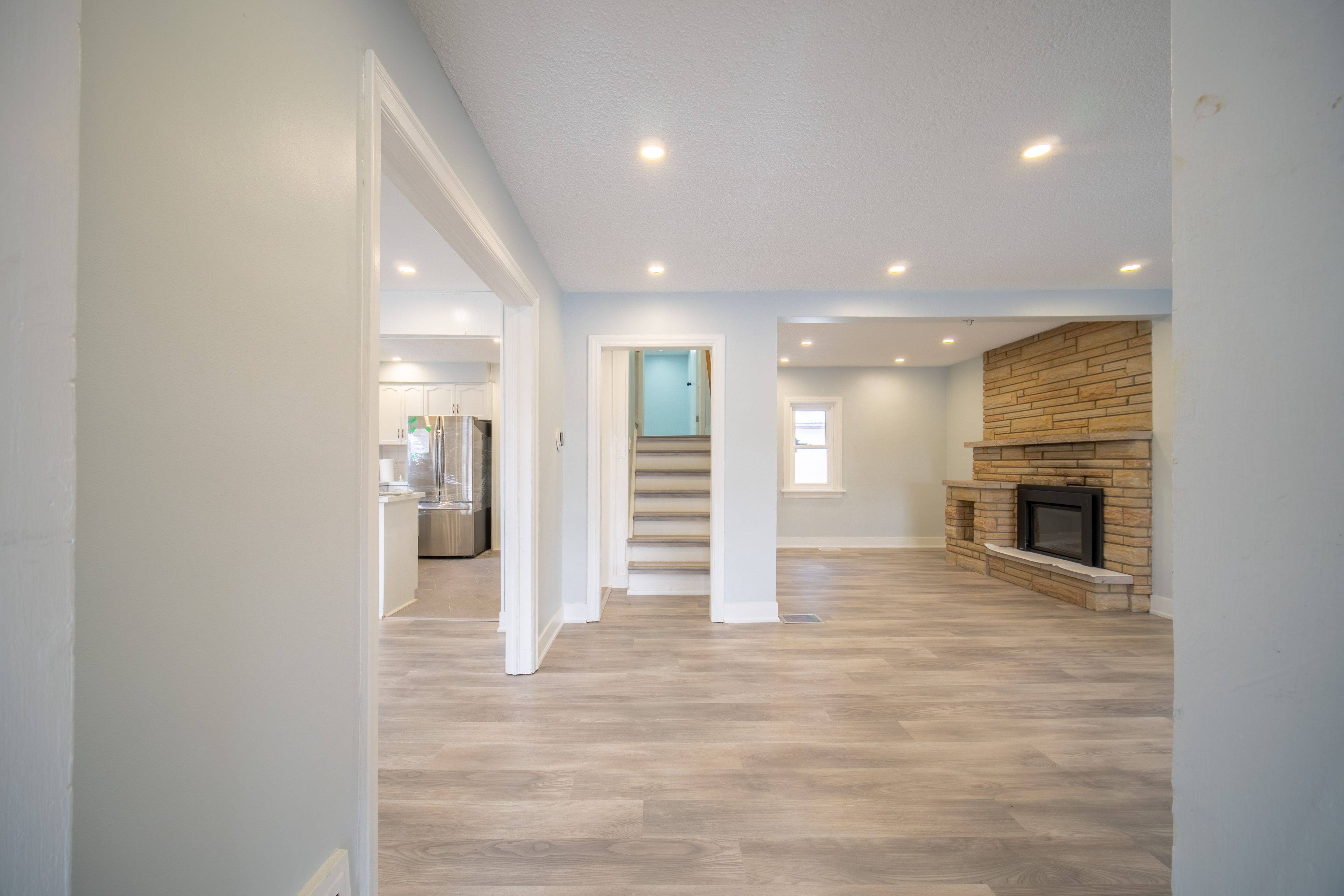 Cambridge, ON N1R 2C5,10 Monroe ST N