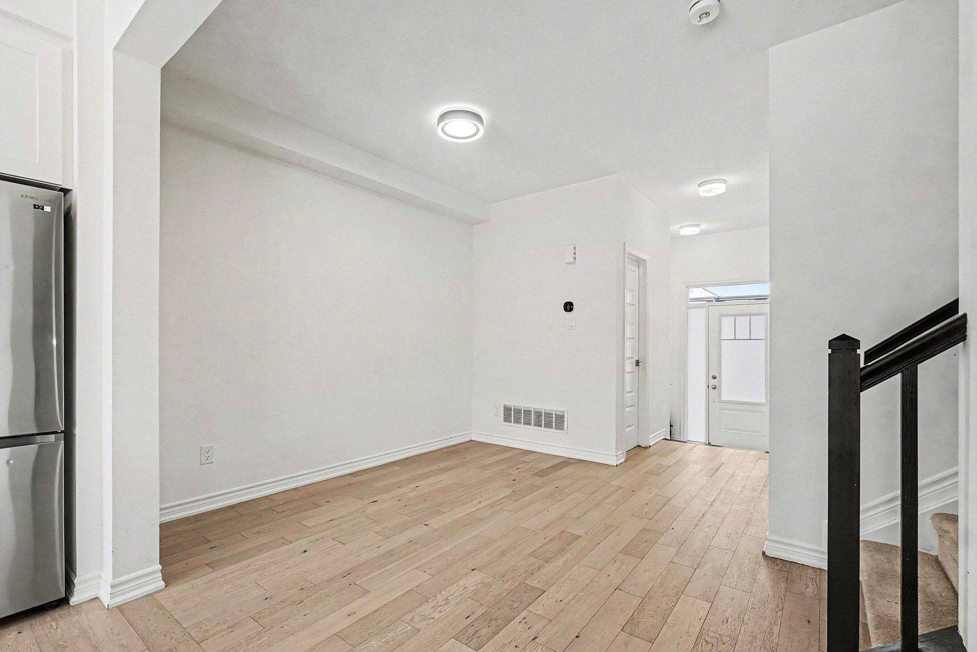 Barrhaven, ON K2J 3V5,520 Flagstaff DR