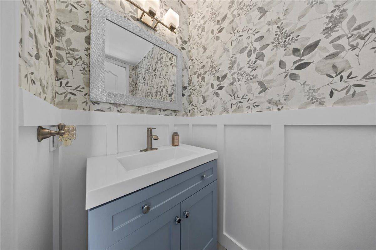 Orleans - Cumberland And Area, ON K4A 0M8,416 Rochefort CIR