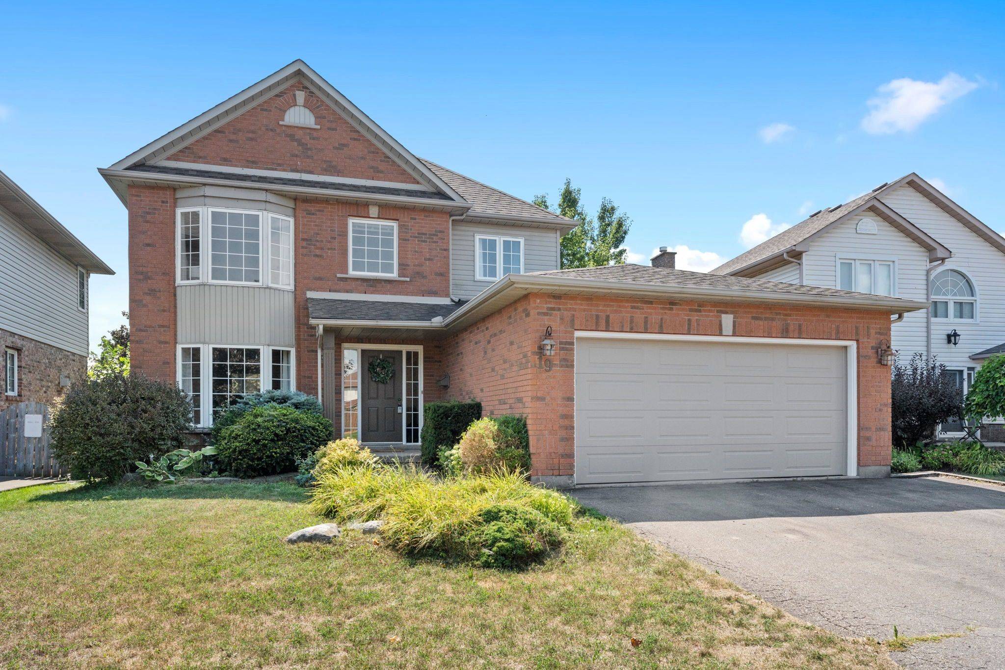 Thorold, ON L2V 5A2,19 Crysler CRES