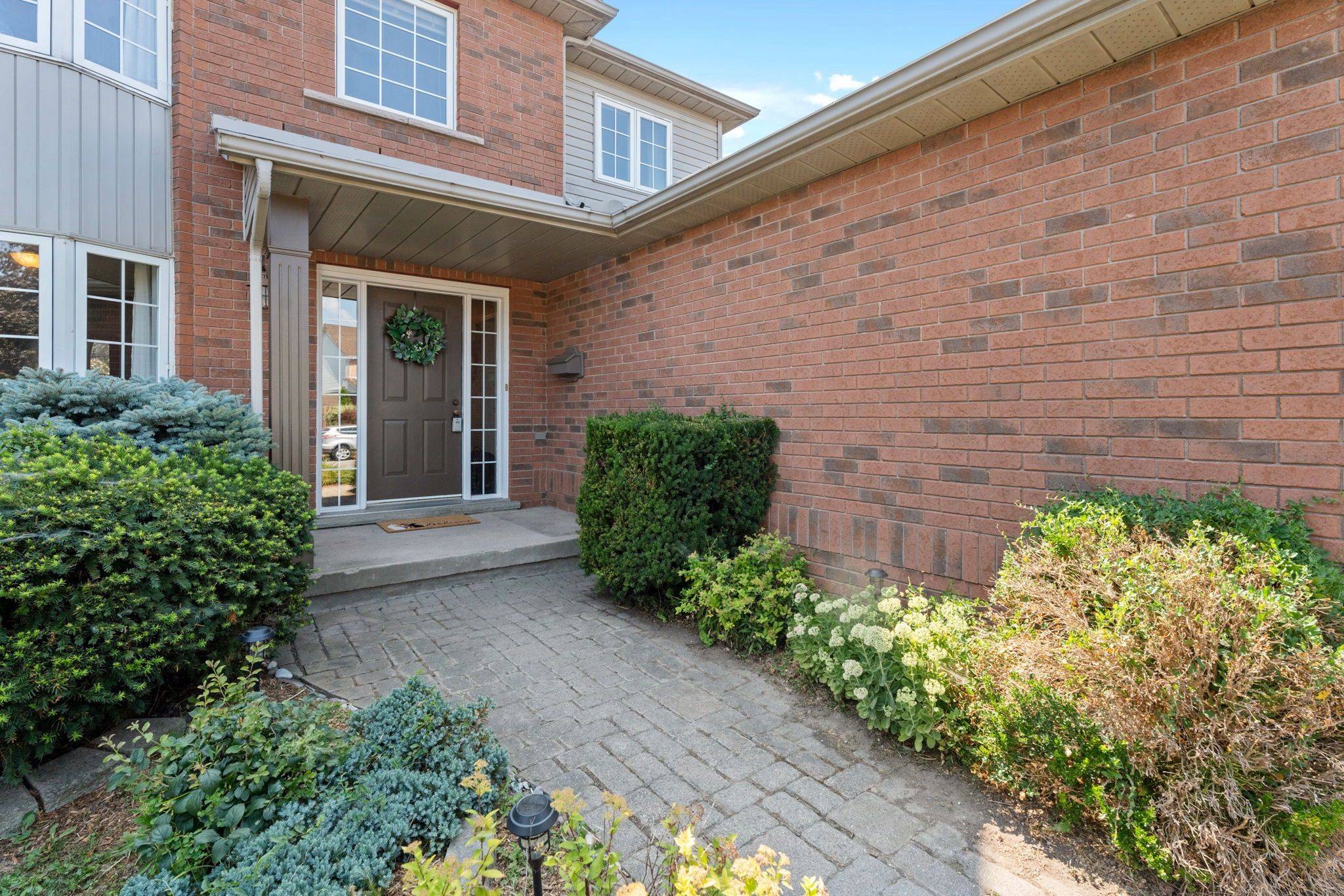 Thorold, ON L2V 5A2,19 Crysler CRES