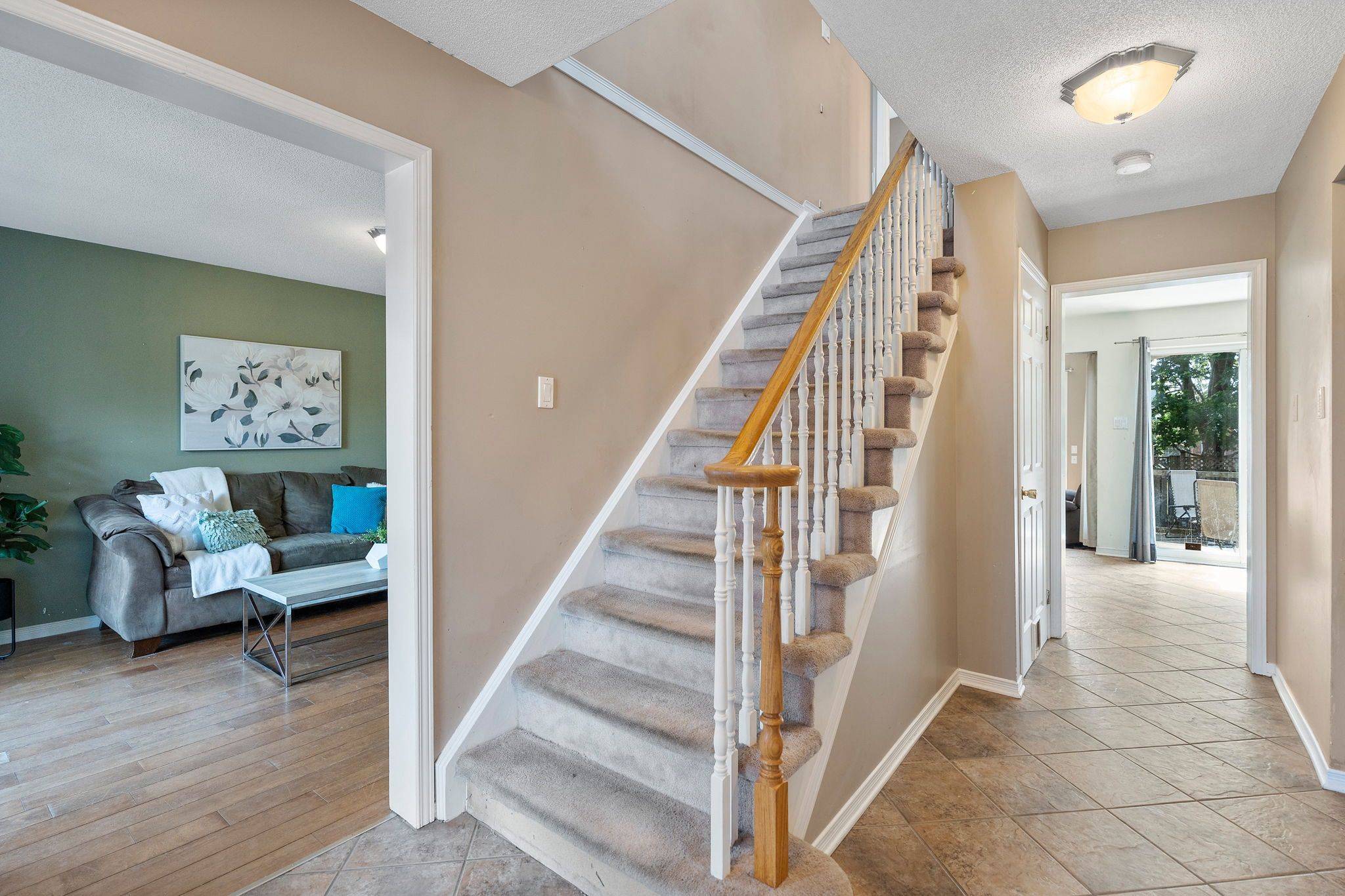 Thorold, ON L2V 5A2,19 Crysler CRES