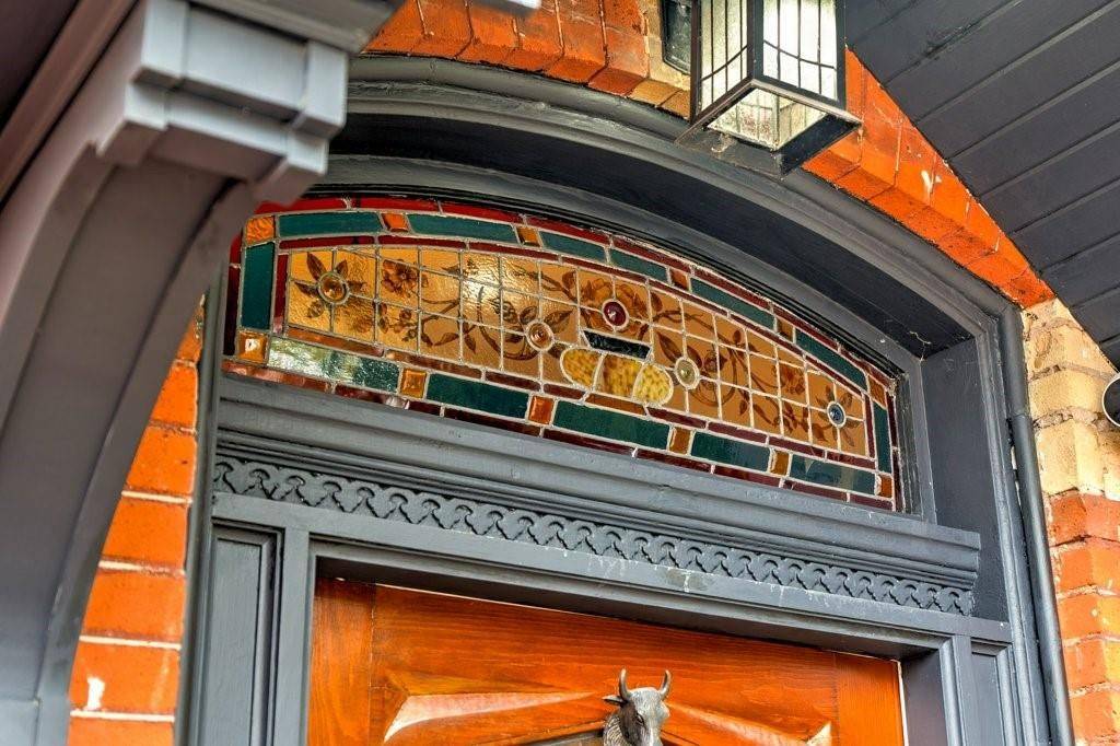 Hamilton, ON L8P 2M1,7 Homewood AVE