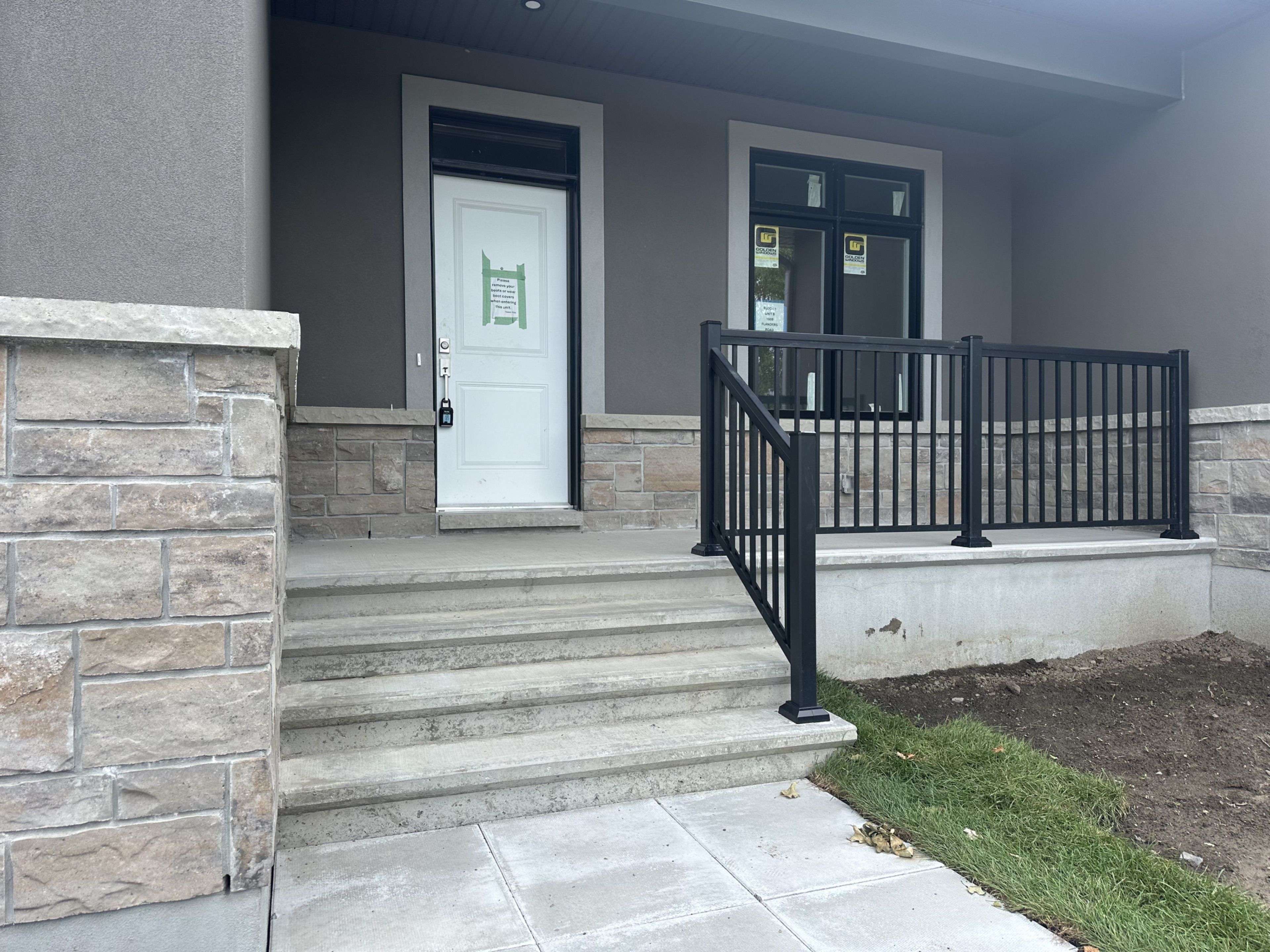 Brockville, ON K6V 0A3,1539 FLANDERS RD