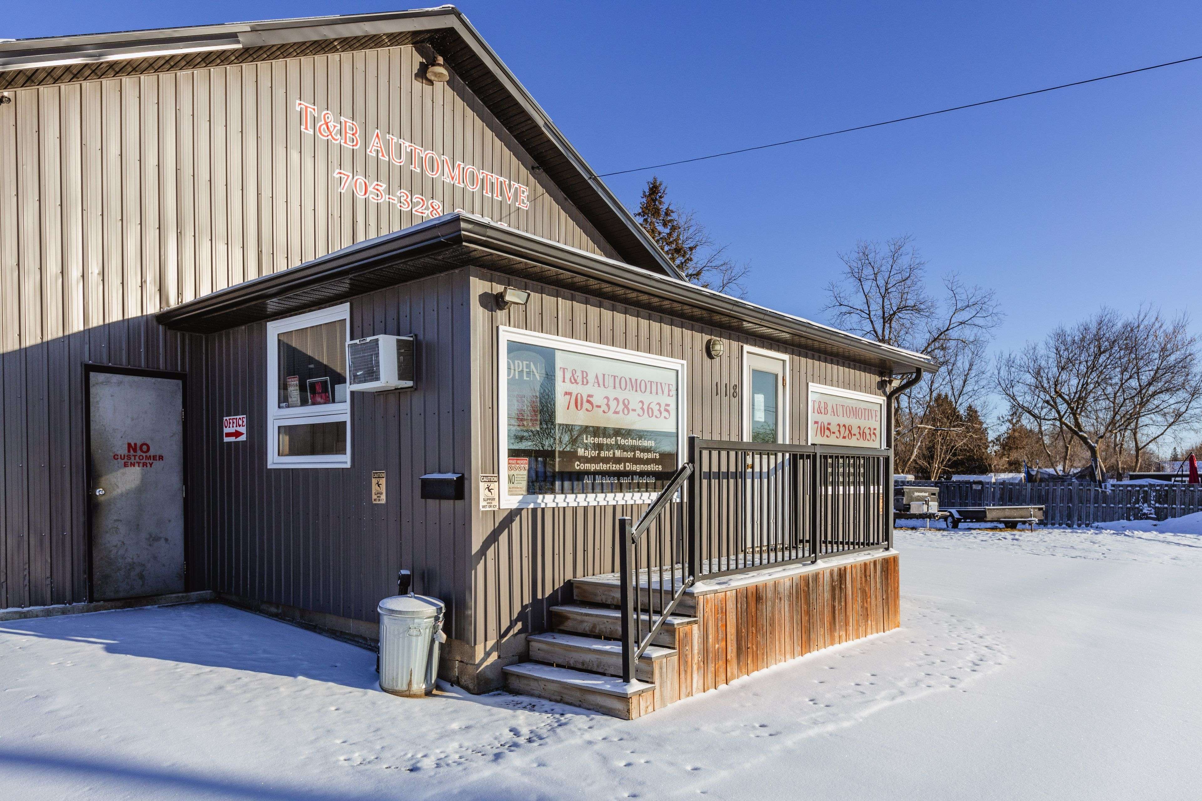 Kawartha Lakes, ON K9V 1G9,118 Queen ST N