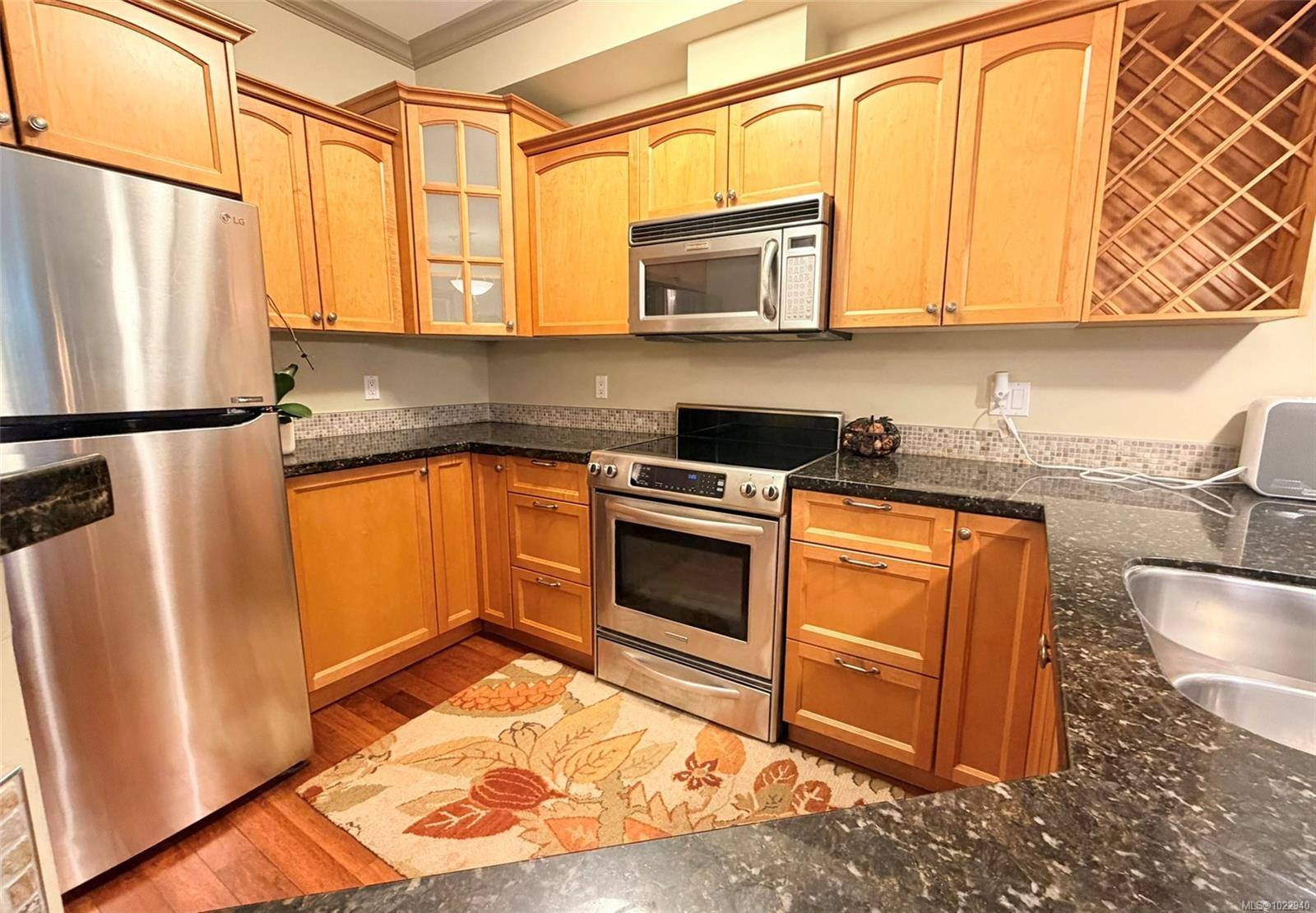 Saanich, BC V8N 0A1,1620 McKenzie Ave #210