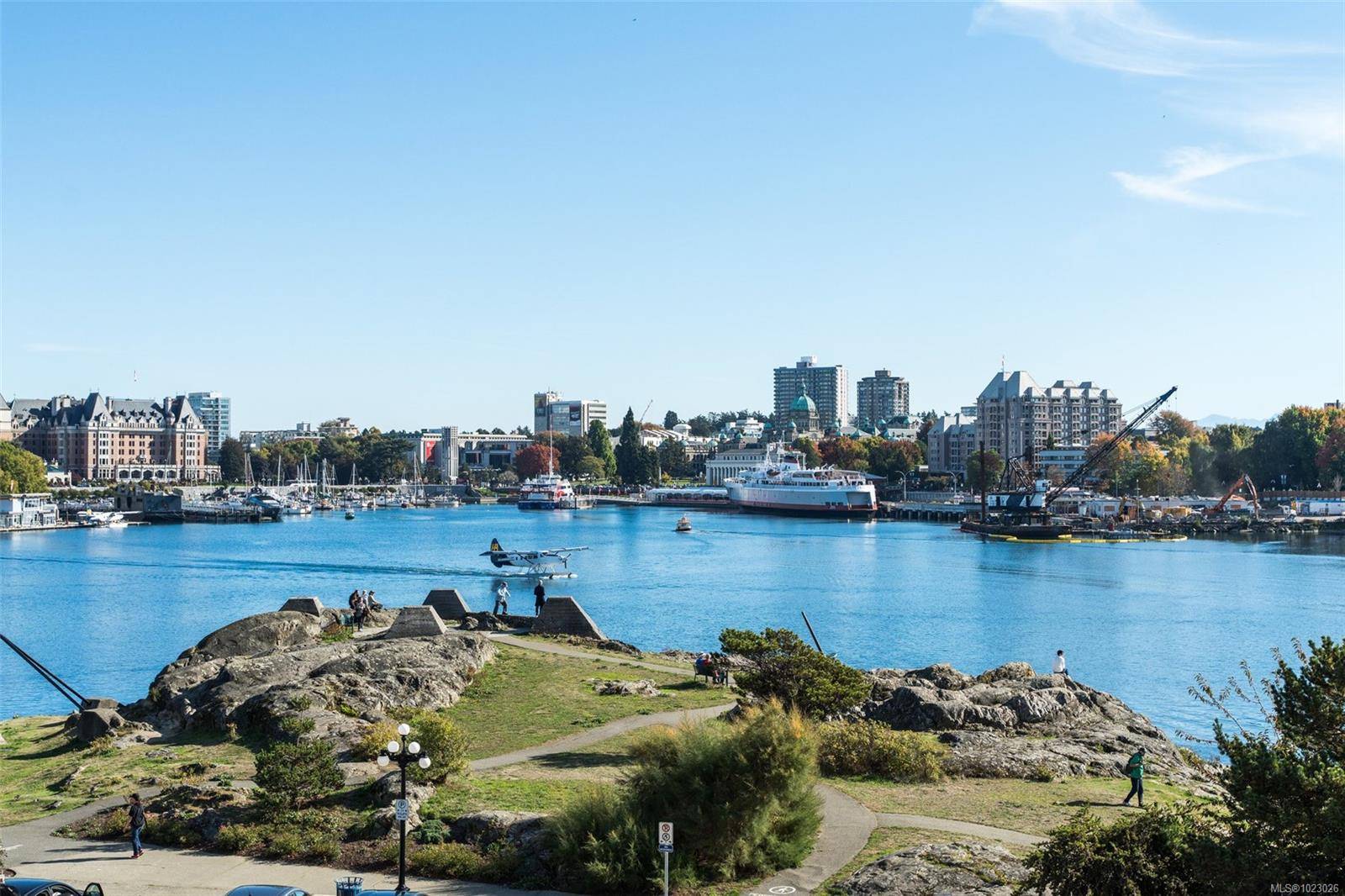 Victoria, BC V9A 7J4,50 Songhees Rd #303