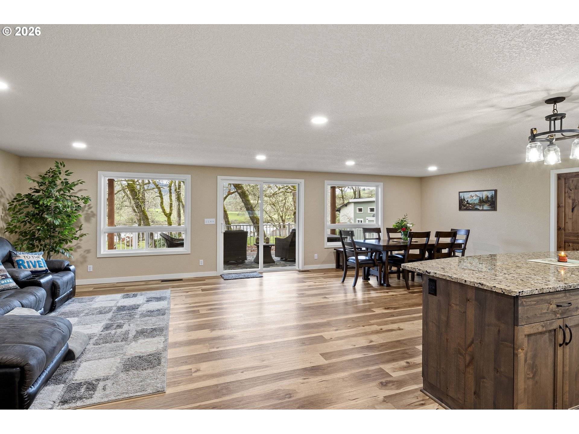 Roseburg, OR 97470,692 ECHO DR