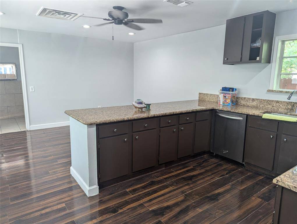 Fort Worth, TX 76105,3108 BIDEKER Avenue