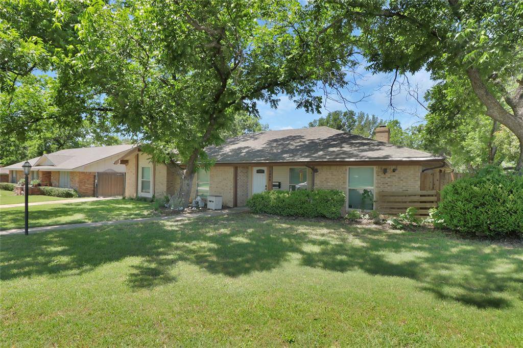 3800 Delmas Drive, Benbrook, TX 76116