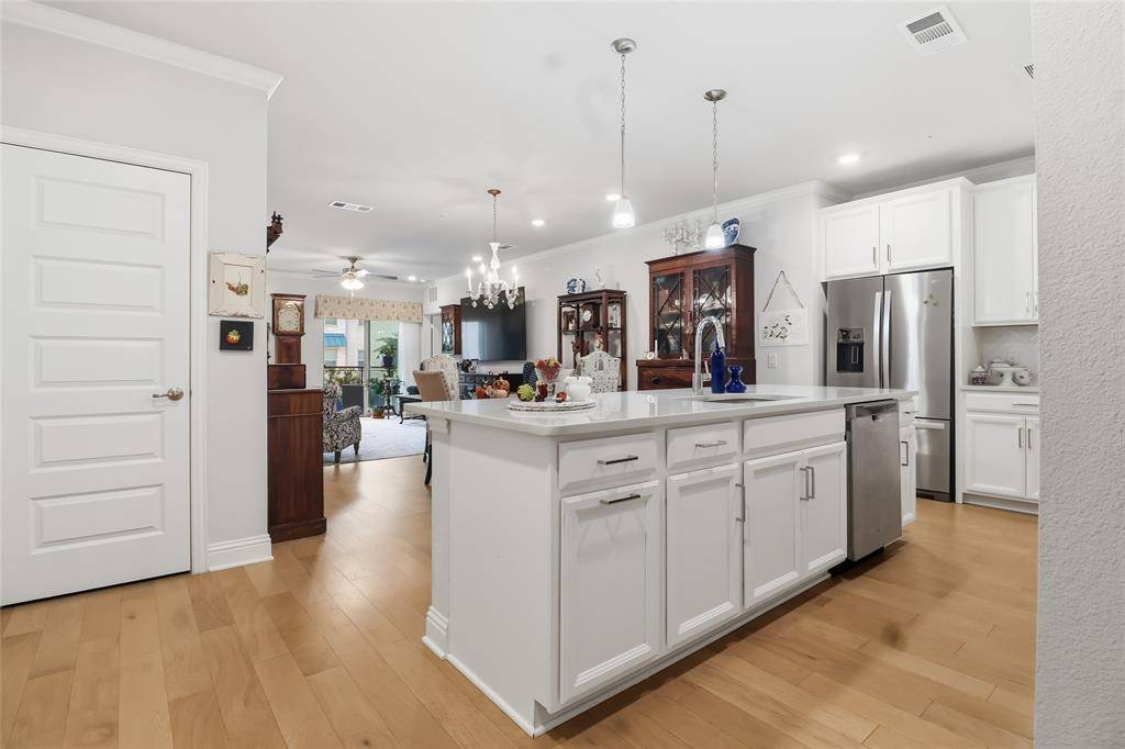 Allen, TX 75013,651 N Watters Road #8202