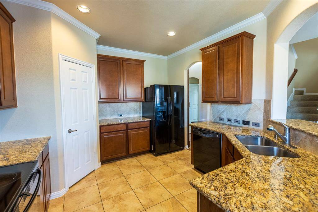 Burleson, TX 76028,804 W Bend Boulevard