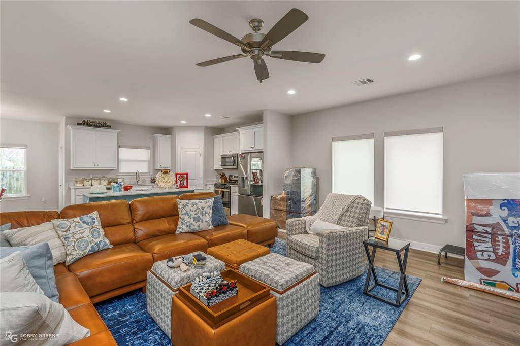 Shreveport, LA 71106,323 Mousse Ruelle