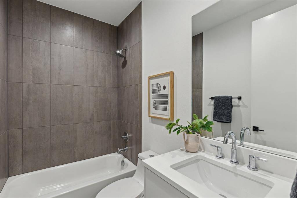 Dallas, TX 75235,2142 Lovedale Avenue #104