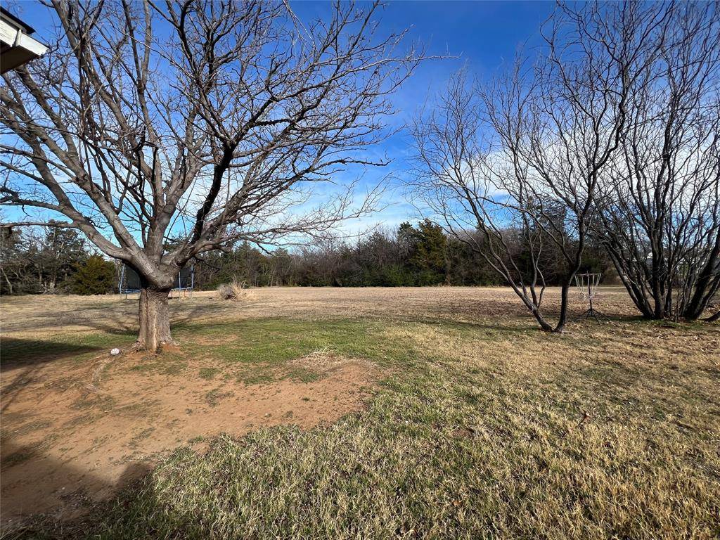 Henrietta, TX 76365,1110 W Gilbert