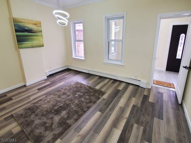 Cliffside Park Boro, NJ 07010,244 Lincoln Ave