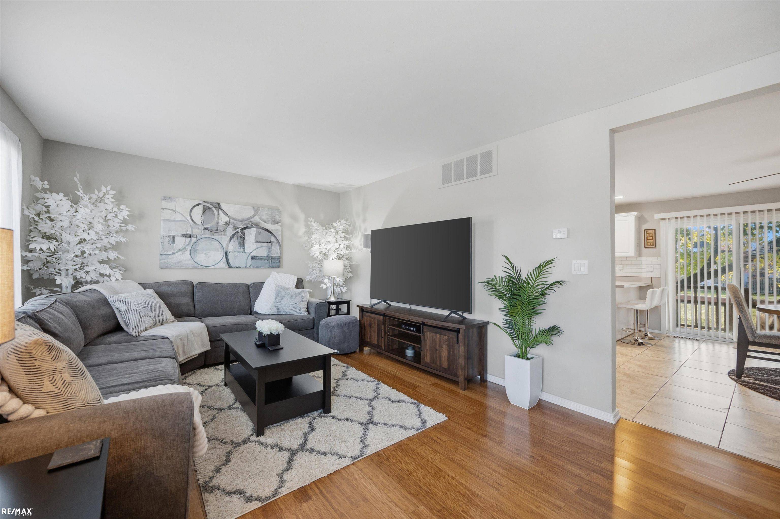 Clinton Township, MI 48036,37686 Charter Oaks BLVD