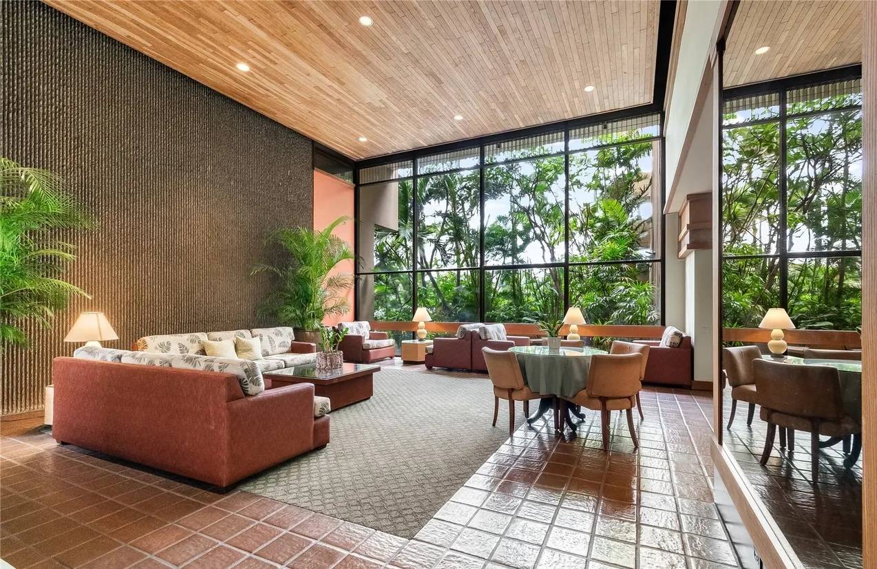 Honolulu, HI 96815,2121 ALA WAI BLVD #2505