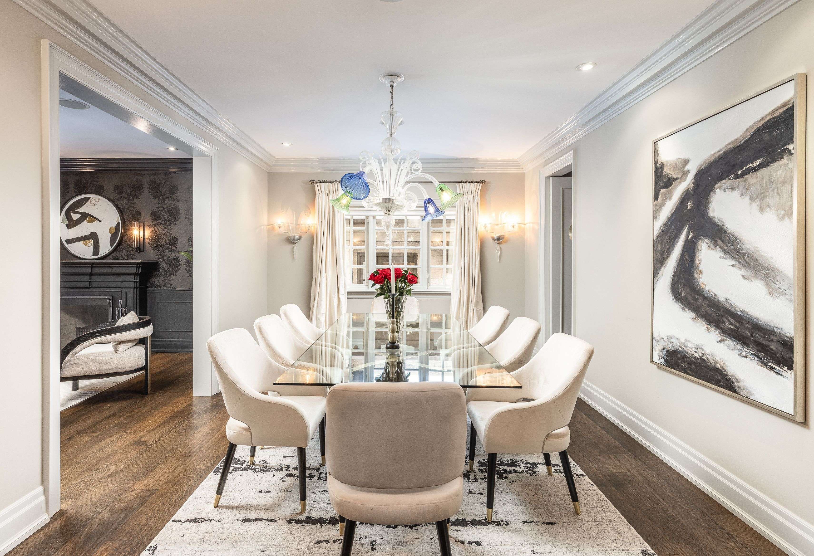 Toronto C12, ON M4N 1R8,27 Bayview Wood