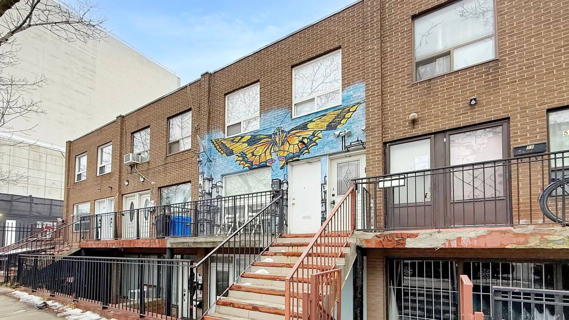 Toronto C01, ON M5T 2H1,61 Cameron ST #B