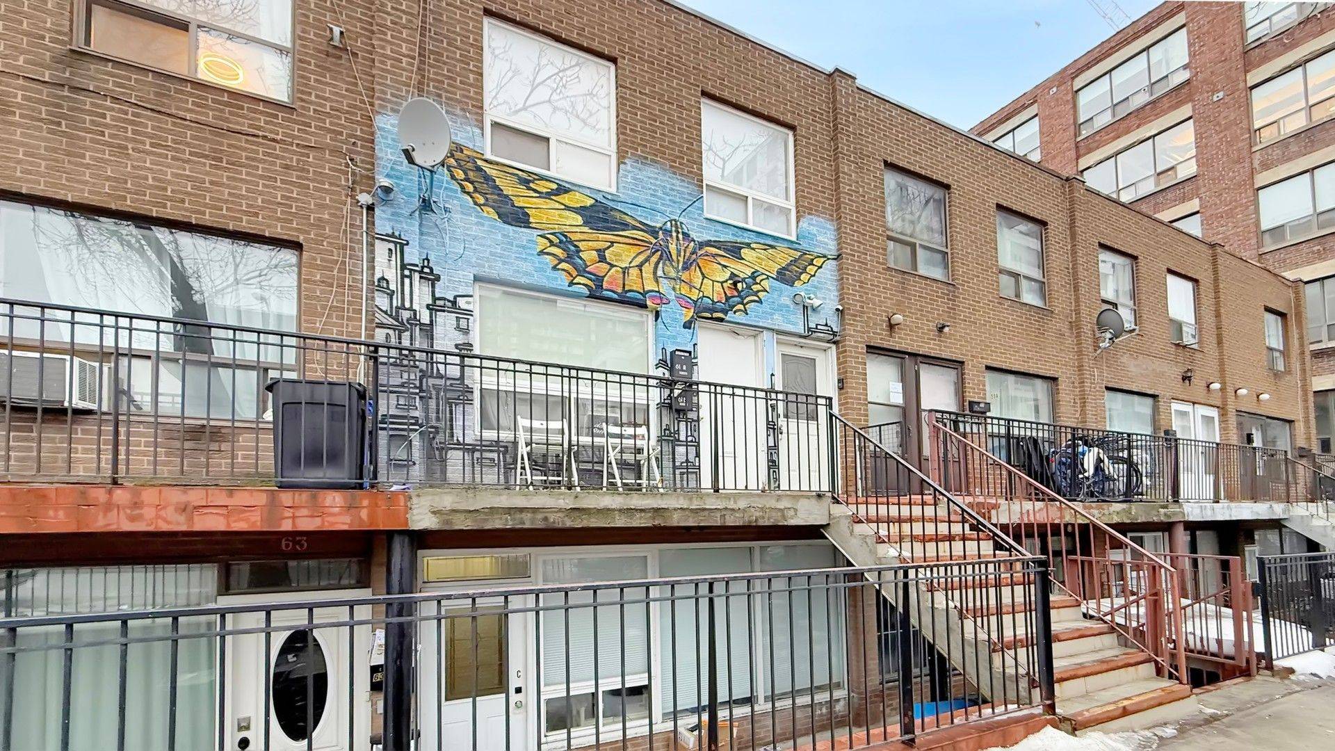 Toronto C01, ON M5T 2H1,61 Cameron ST #B