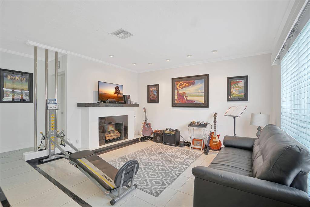 Cutler Bay, FL 33189,8101 SW 198th St