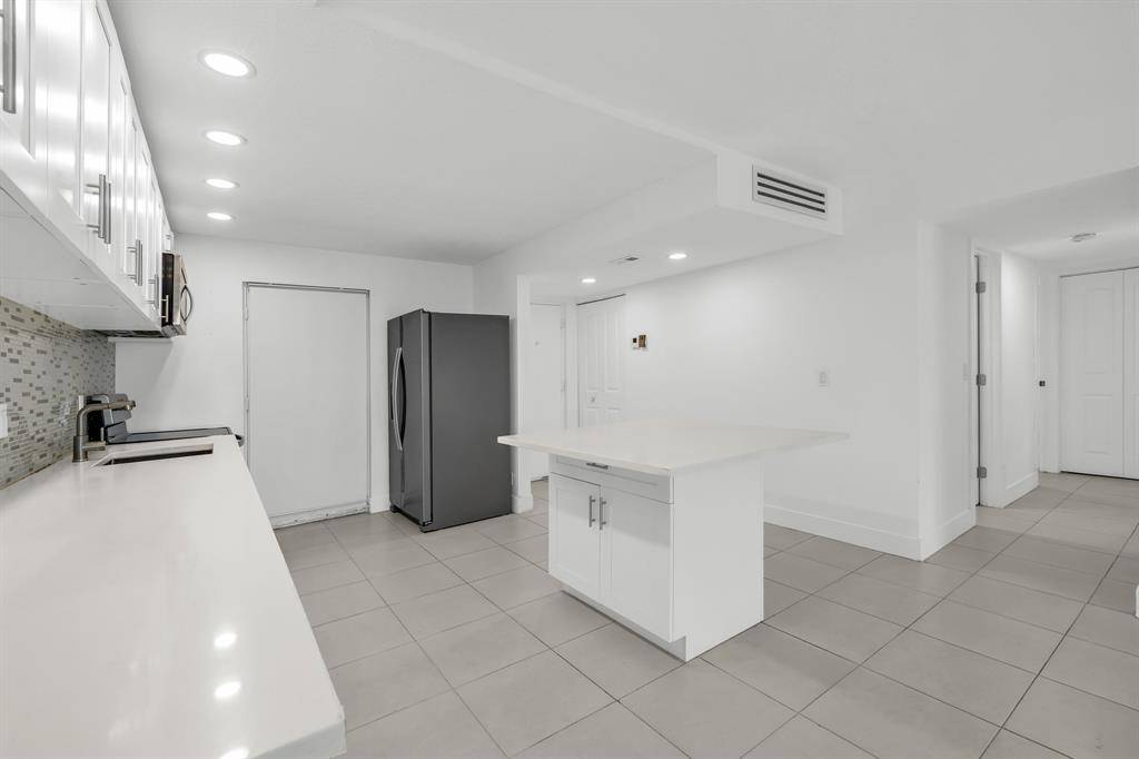 Boca Raton, FL 33487,5500 NW 2nd Ave #425