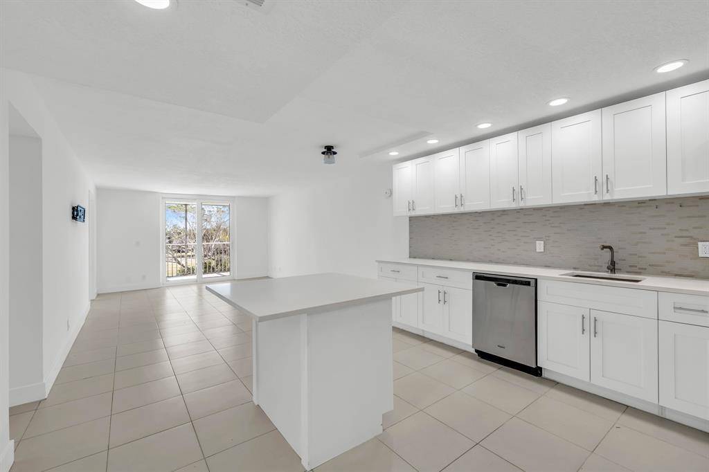 Boca Raton, FL 33487,5500 NW 2nd Ave #425