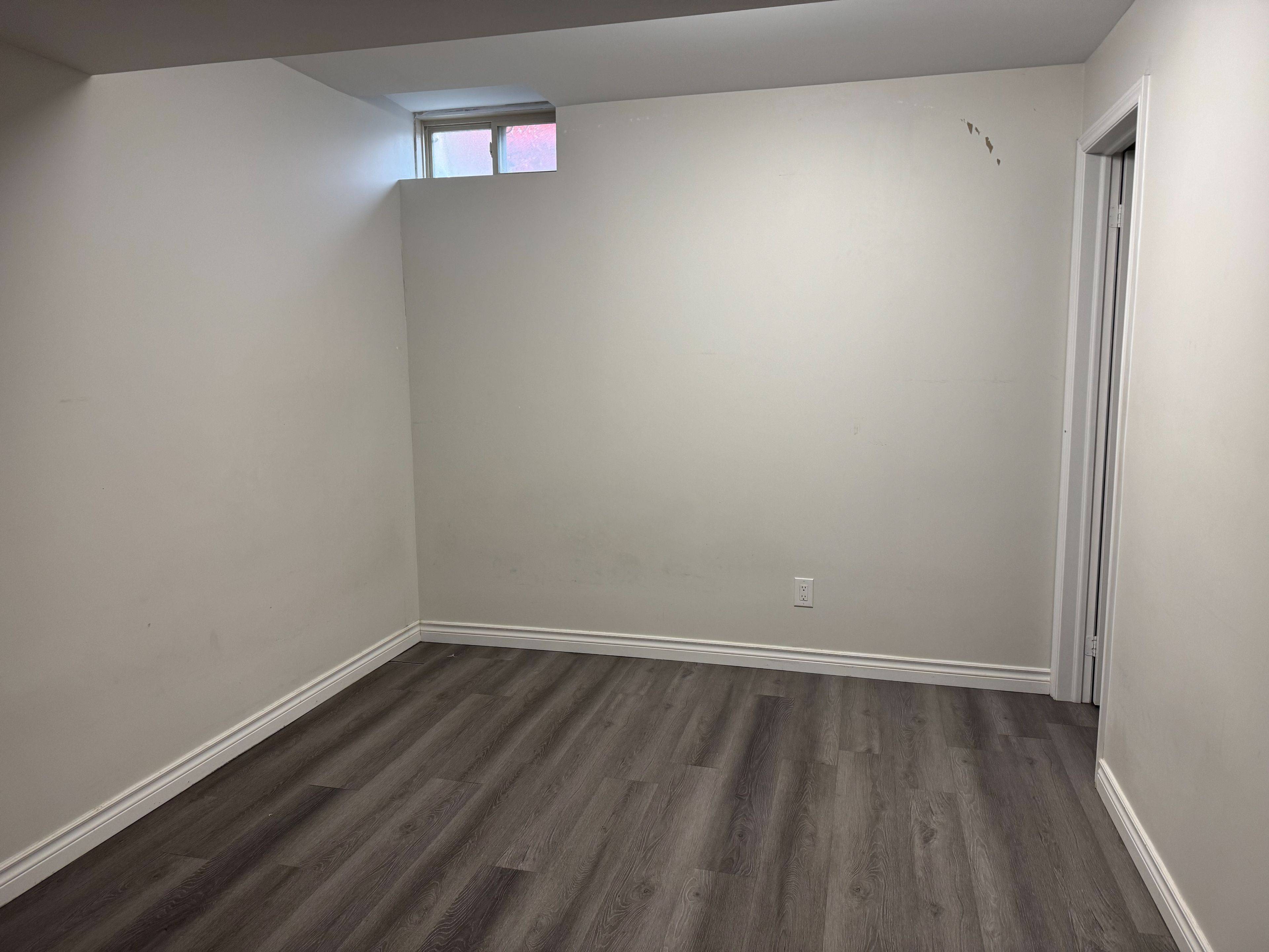 Markham, ON L6E 0E3,41 Maria RD #Bsmt