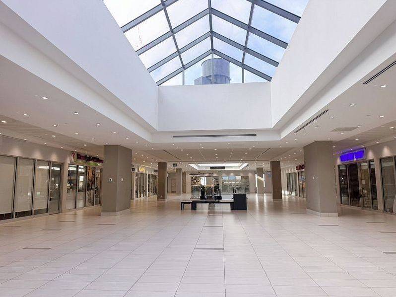 Vaughan, ON L4L 0G9,7777 Weston RD #224