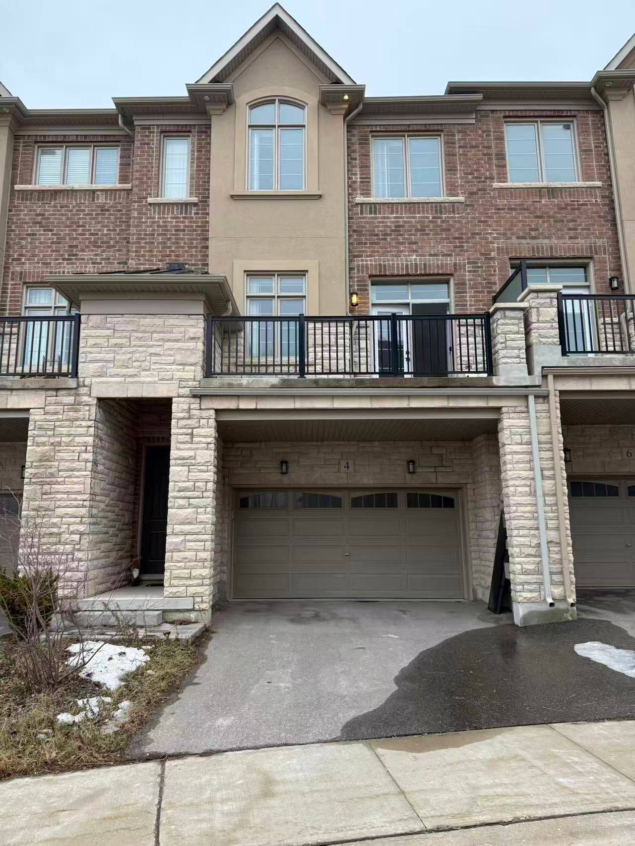 Markham, ON L6C 0Y7,4 Creekvalley LN