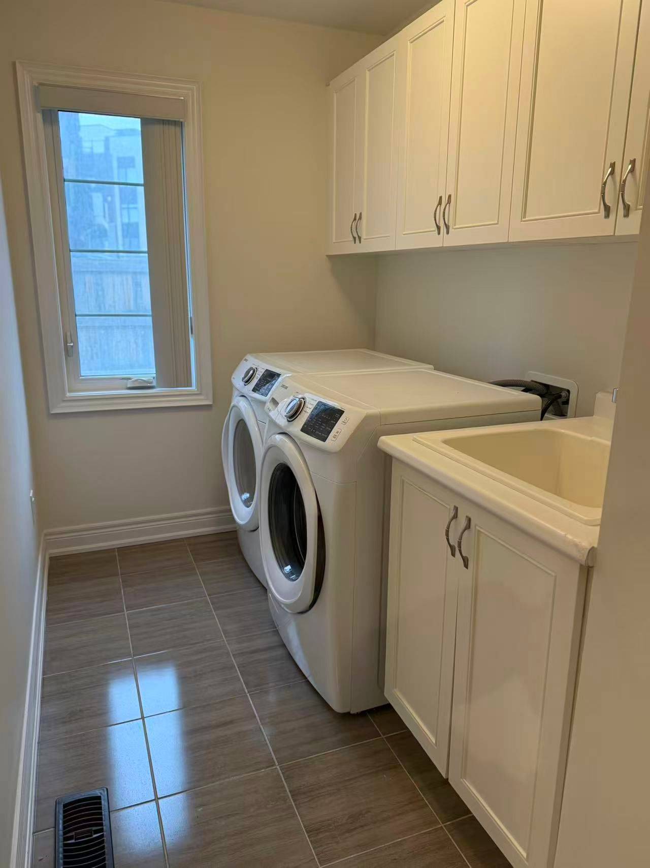 Markham, ON L6C 0Y7,4 Creekvalley LN