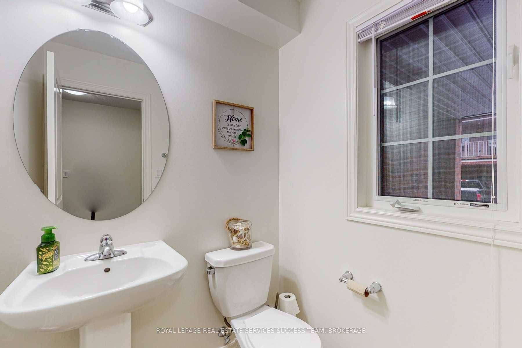 Caledon, ON L7C 3S2,14 McDevitt LN