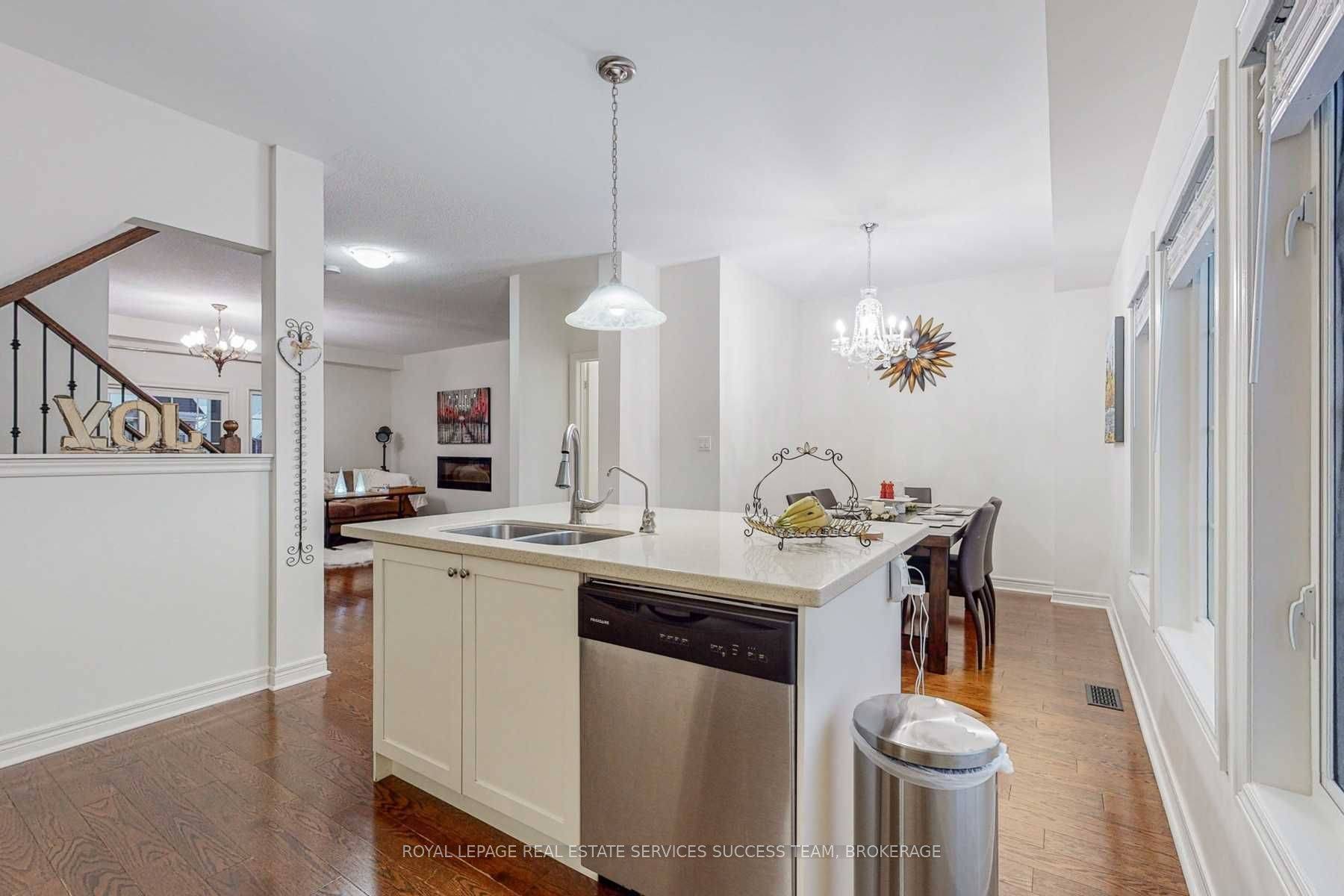 Caledon, ON L7C 3S2,14 McDevitt LN