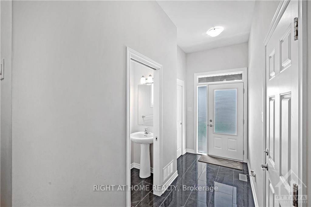 Blossom Park - Airport And Area, ON K1X 0G9,1010 KIJIK CRES