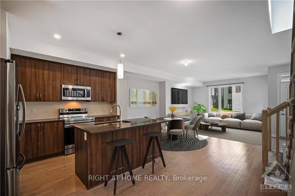 Blossom Park - Airport And Area, ON K1X 0G9,1010 KIJIK CRES