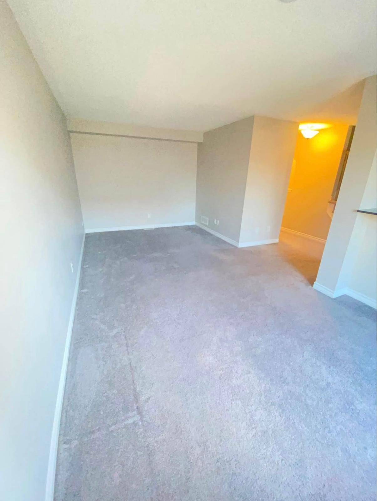 Orleans - Cumberland And Area, ON K4A 1A3,39 MAROMA ST