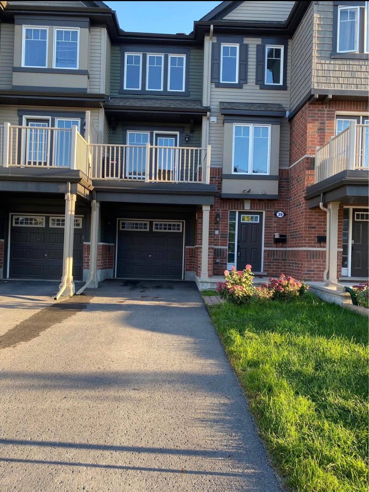 Orleans - Cumberland And Area, ON K4A 1A3,39 MAROMA ST