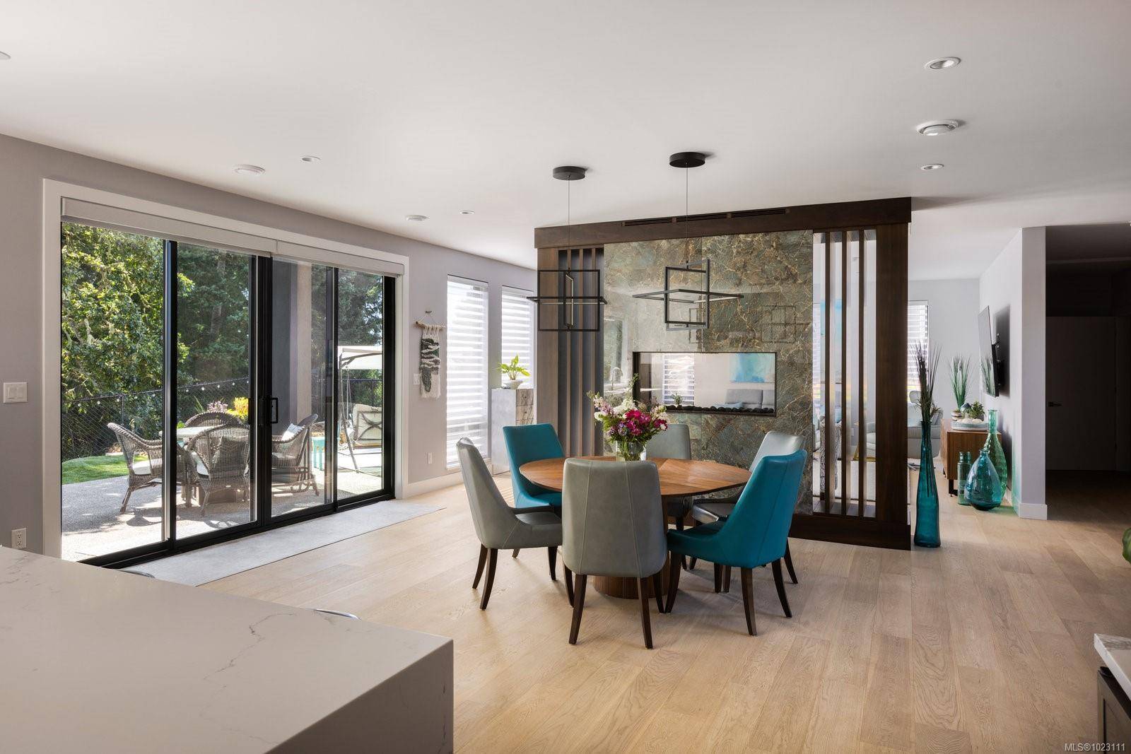 Saanich, BC V8Y 2P8,4673 Boulderwood Dr