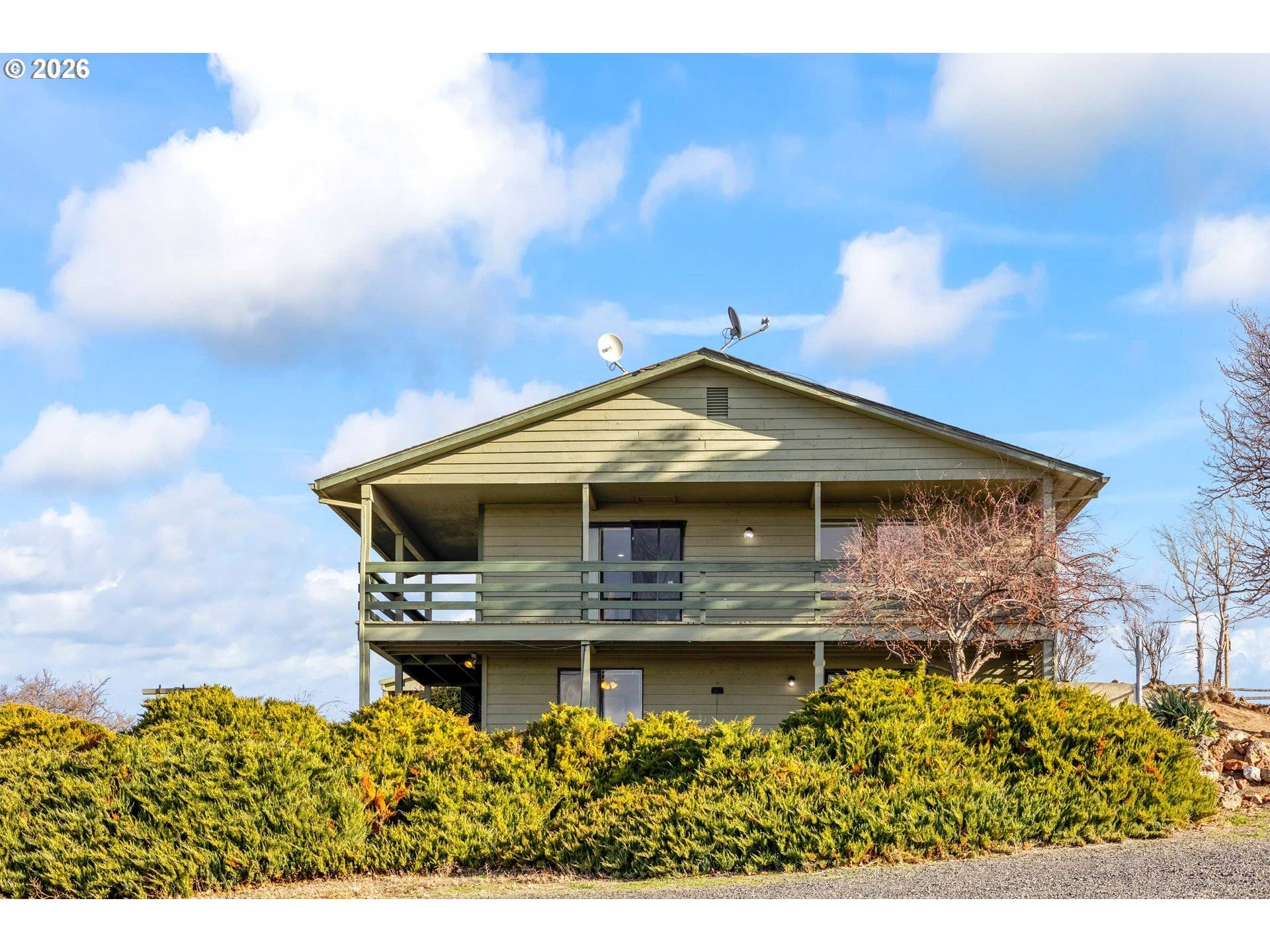 Madras, OR 97741,896 SE DOVER LN