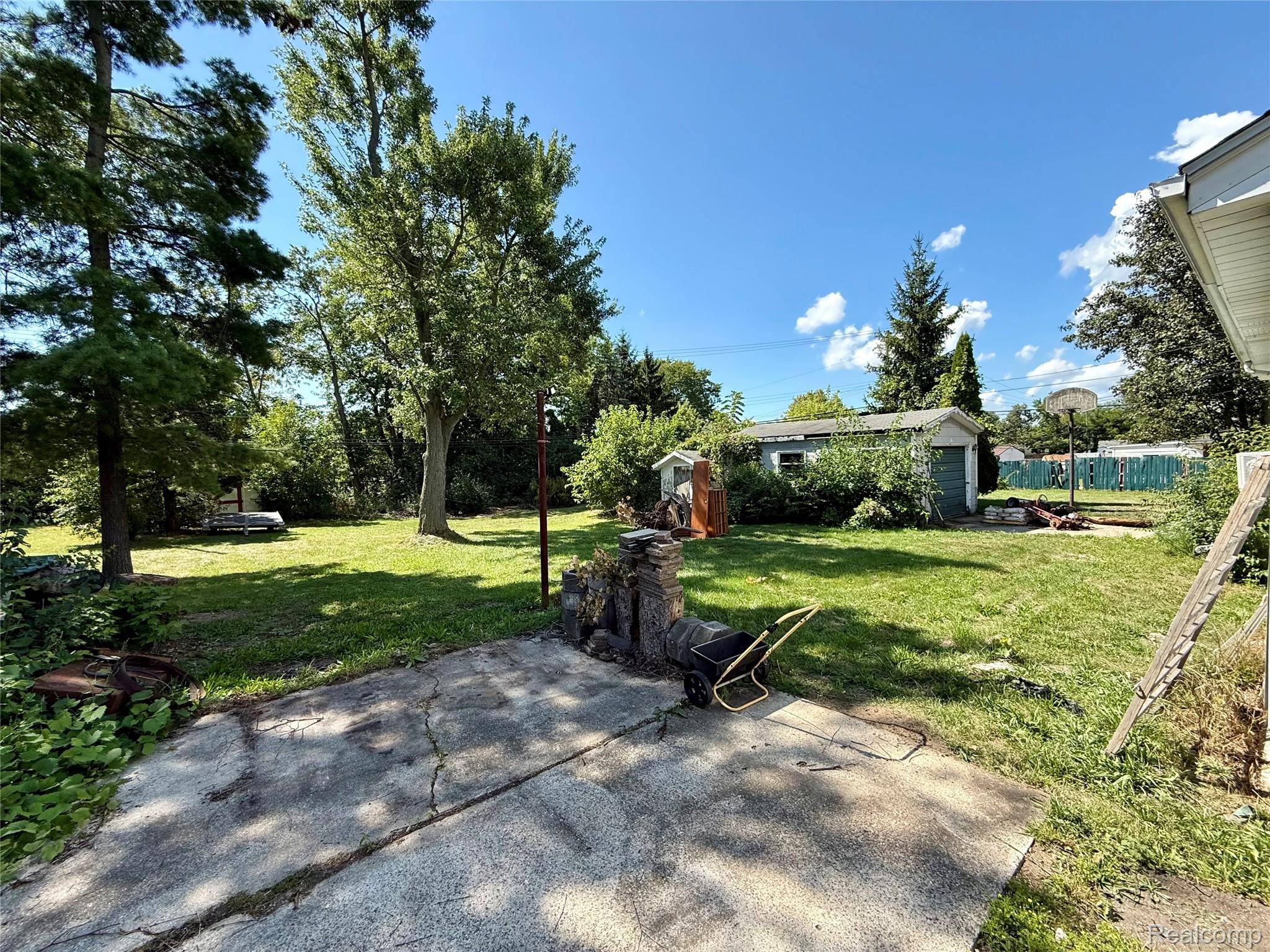 Trenton, MI 48183,3249 Van Horn RD