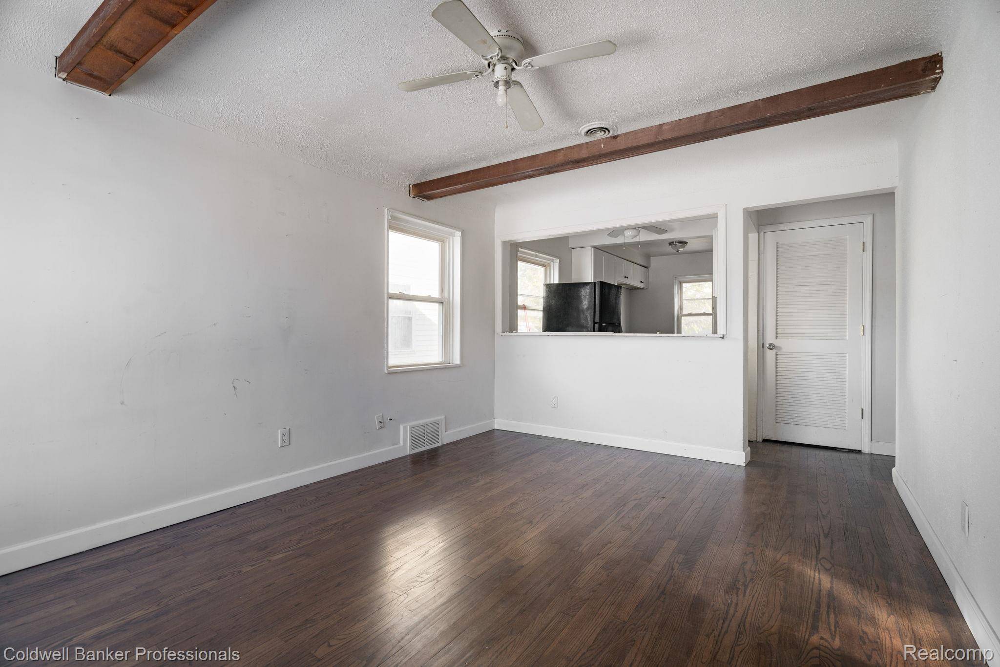 Hazel Park, MI 48030,23442 Melville AVE