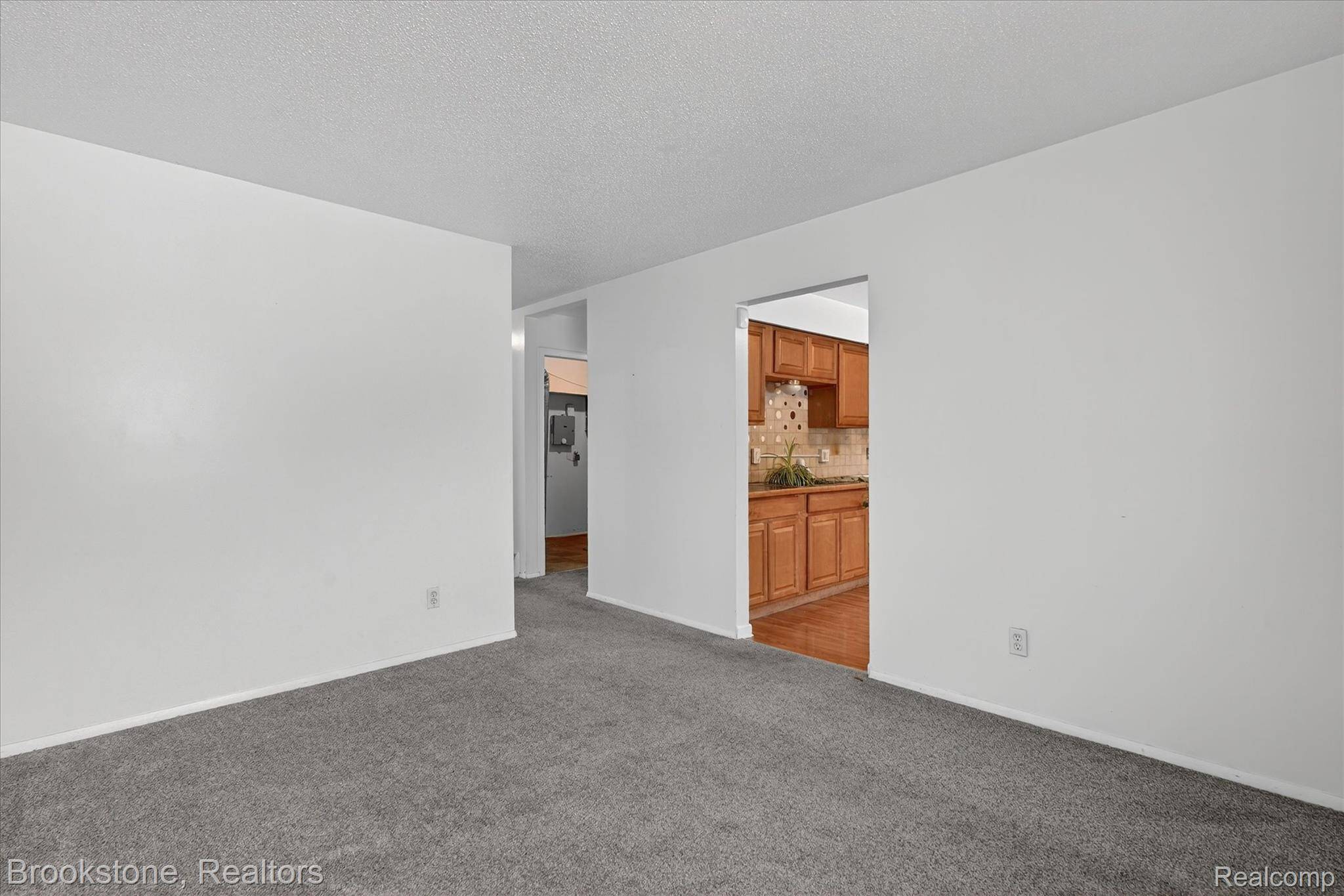 Flint, MI 48505,1034 E Alma AVE