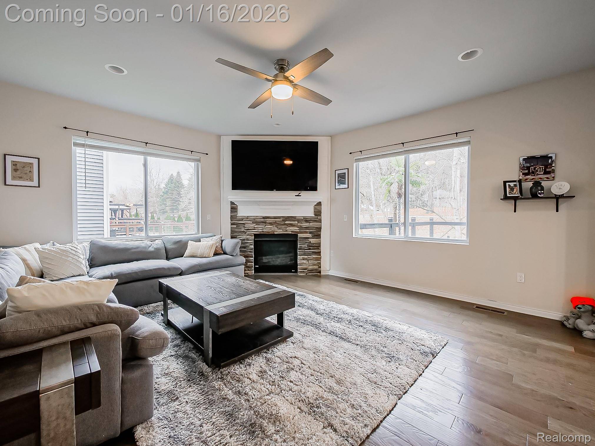 Holly, MI 48442,337 Beaver RUN