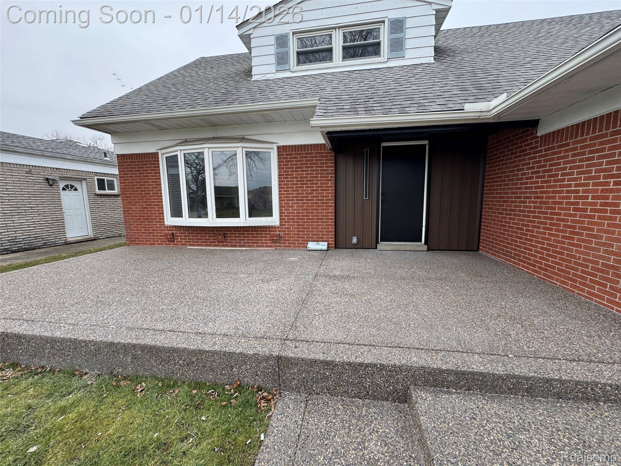 Dearborn Heights, MI 48127,27204 Sheahan DR