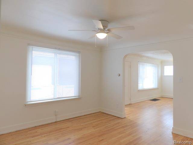 Wyandotte, MI 48192,1911 Cora ST