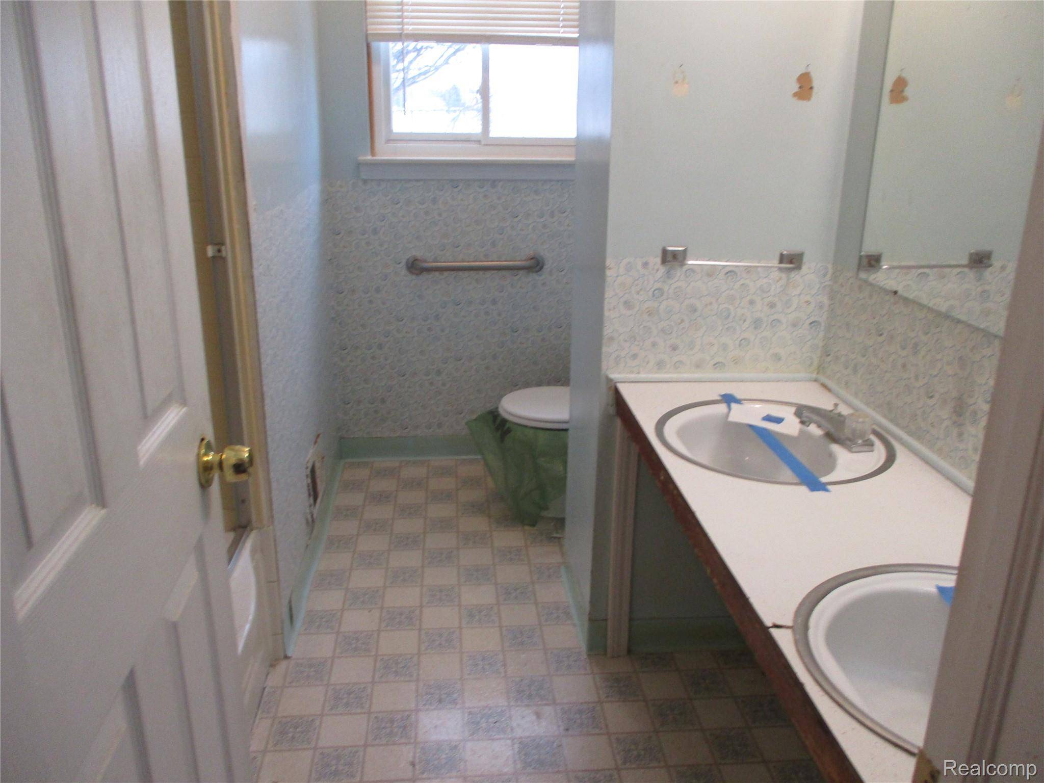 Sterling Heights, MI 48312,38518 Plainview DR