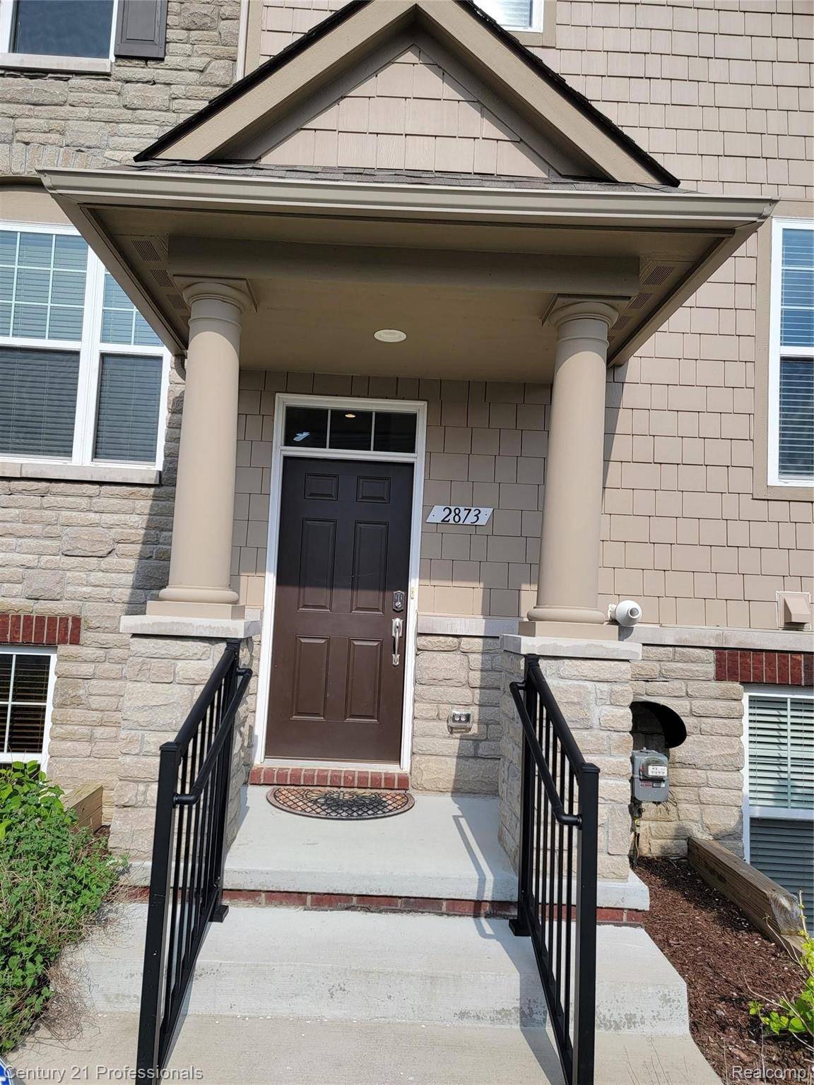 Rochester, MI 48307,2873 HARTWICK DR #135